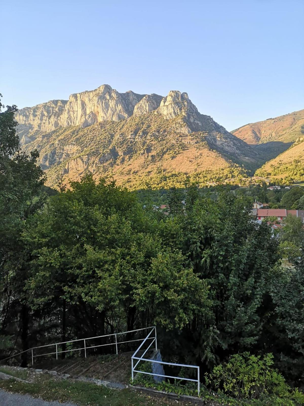 Les Gites De Beille Les Cabannes  Exterior foto
